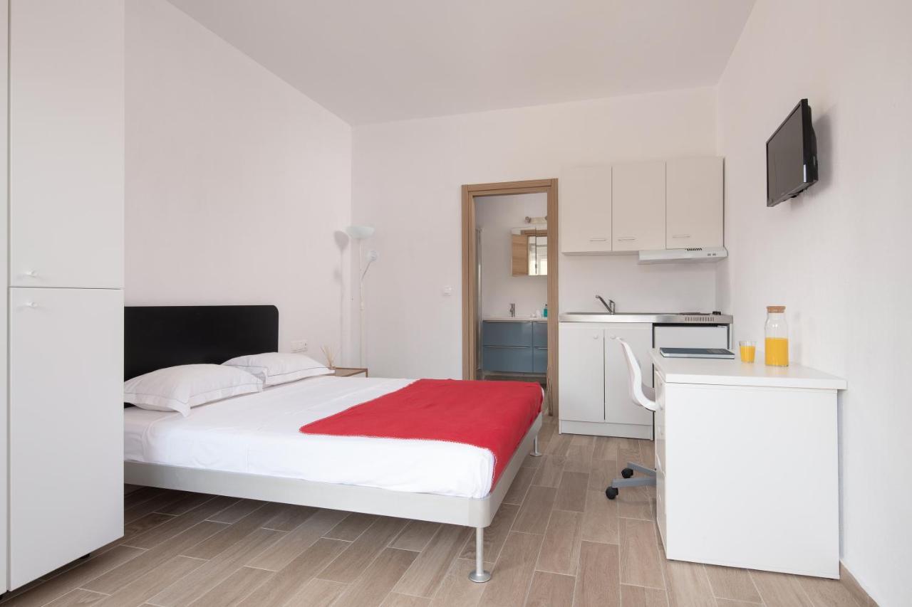 Les Oliviers - Studios & Apartments Vourvourou Exterior photo