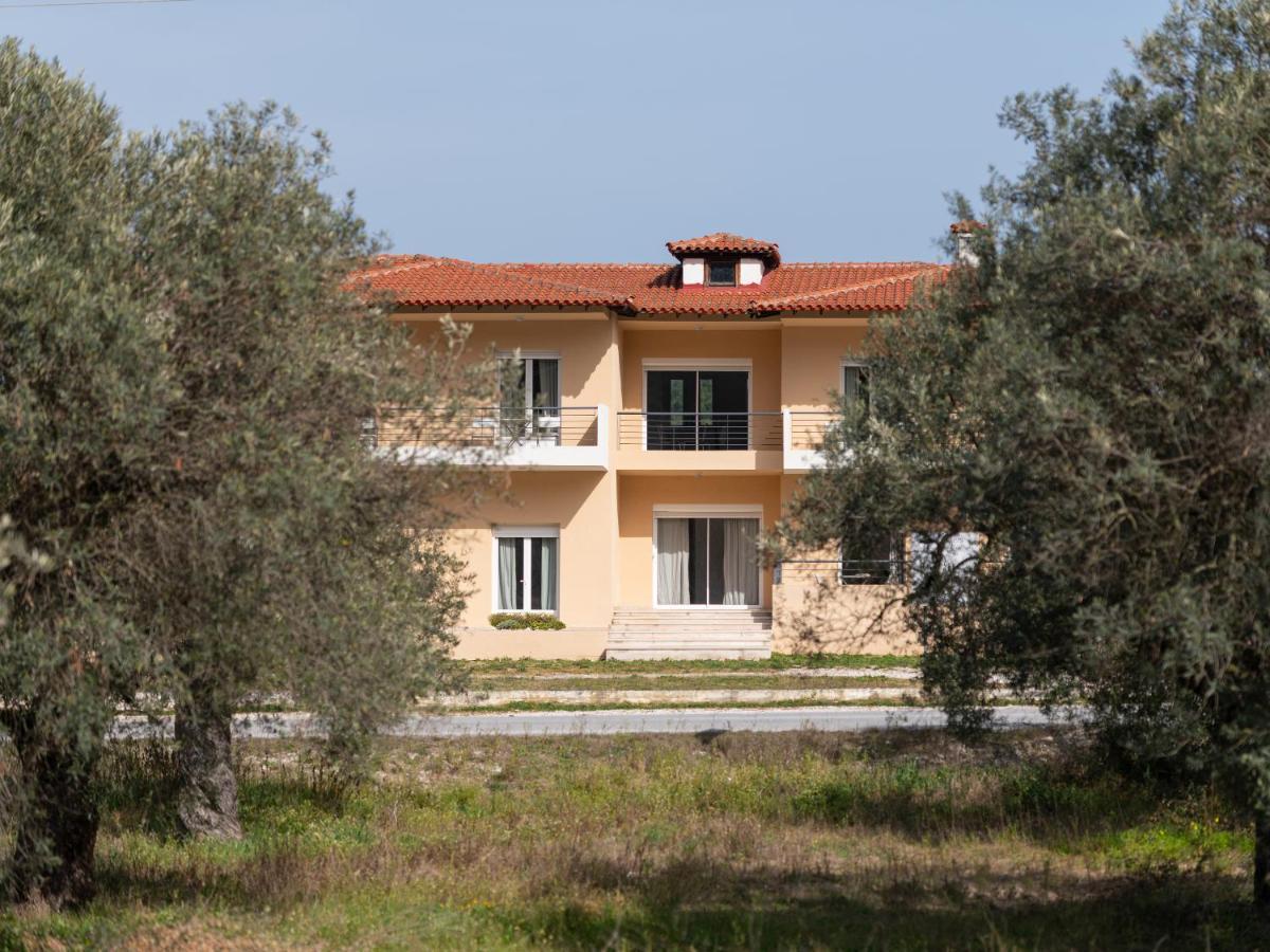 Les Oliviers - Studios & Apartments Vourvourou Exterior photo