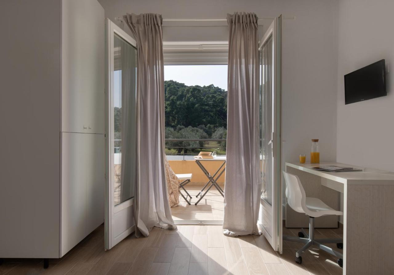 Les Oliviers - Studios & Apartments Vourvourou Exterior photo