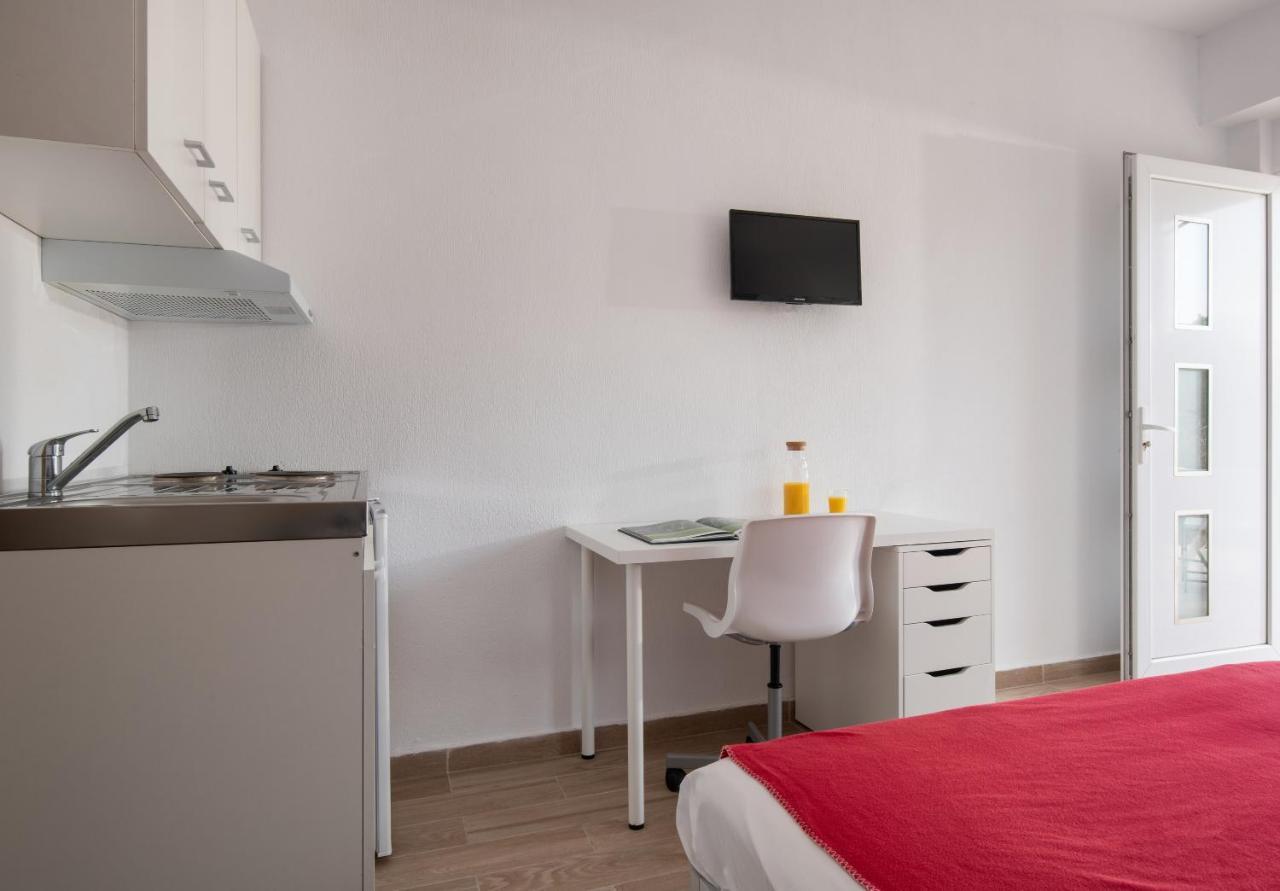 Les Oliviers - Studios & Apartments Vourvourou Exterior photo