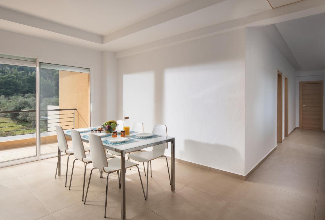 Les Oliviers - Studios & Apartments Vourvourou Exterior photo